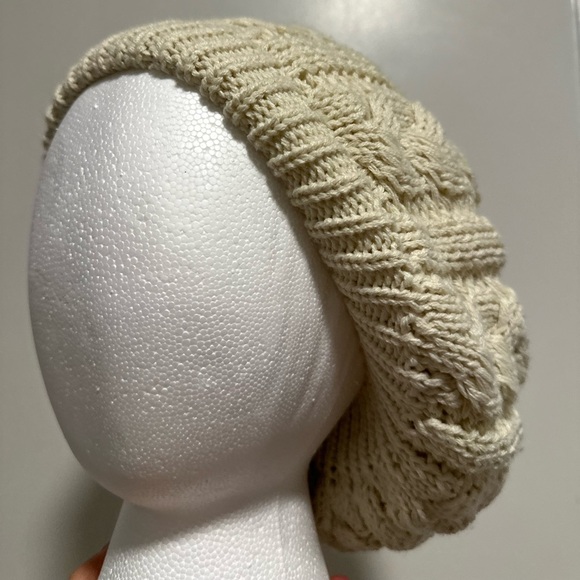NWOT Women’s Cream OS  slouchy beanie cable-knit beret. Fleece Lined. - Picture 11 of 11
